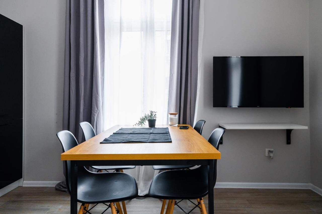 Boutique 2-Bedroom Apartment In Софія Екстер'єр фото